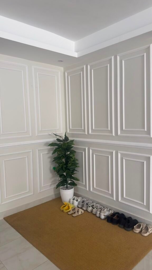 Modern Living Room Foam Decor & LED Lighting 3